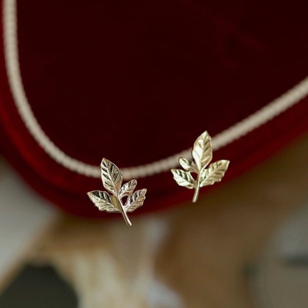 18K Gold Plated Small Tiny Gold Leaf Stud Earrings for Women,Leaves Earrings